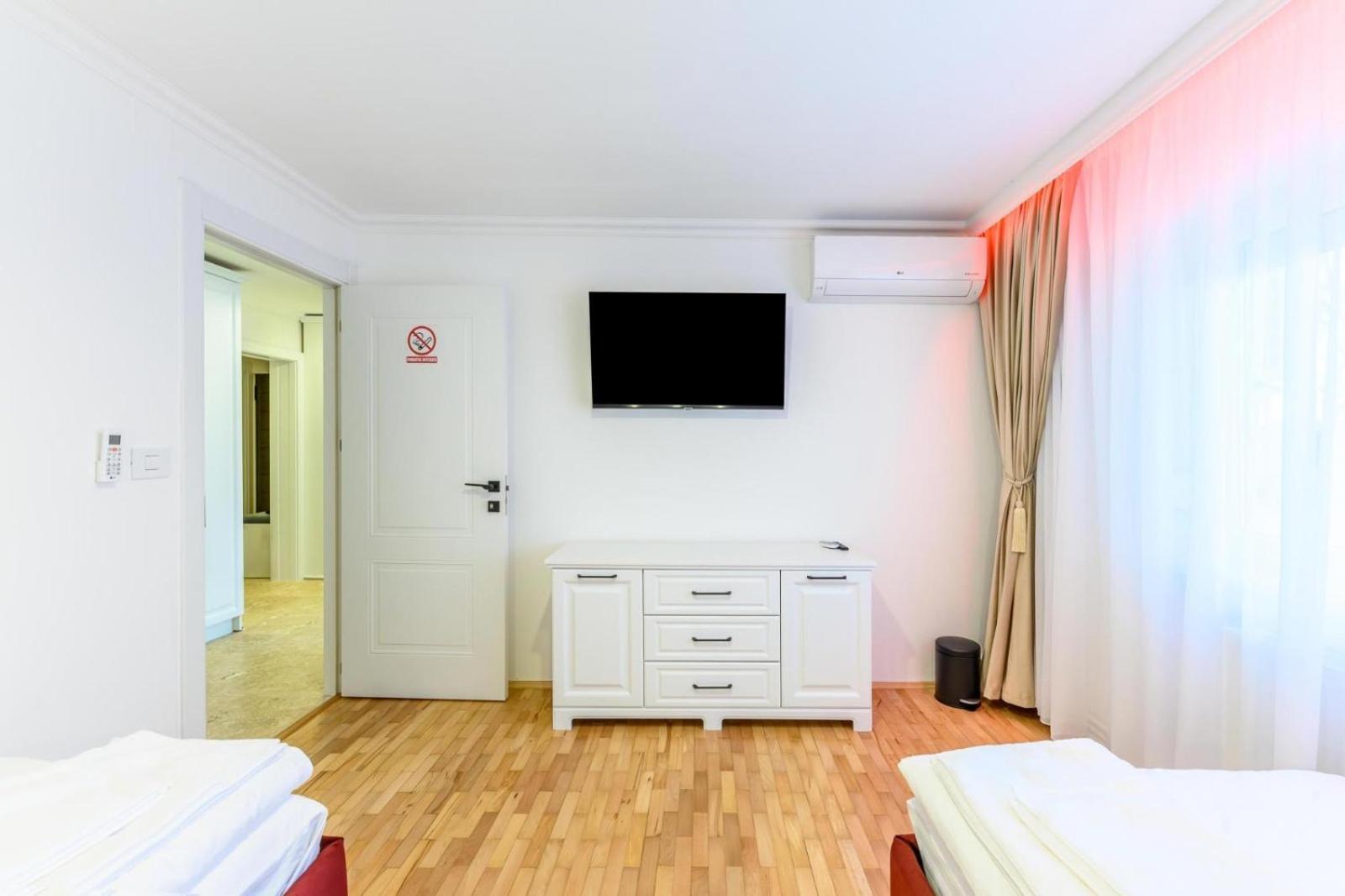 Five Stars Apartment ทิมิชัวรา ภายนอก รูปภาพ