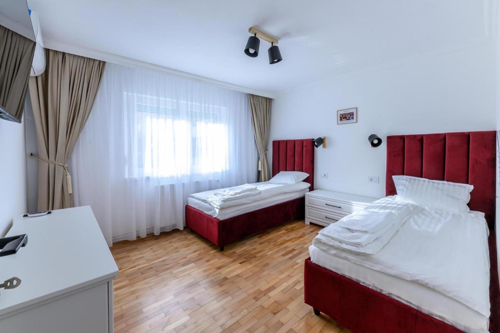 Five Stars Apartment ทิมิชัวรา ภายนอก รูปภาพ
