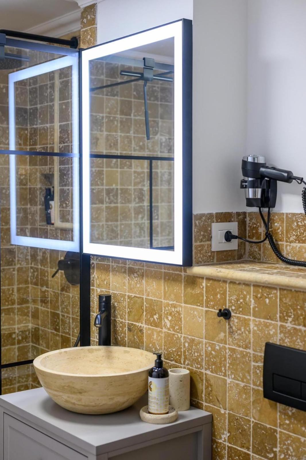 Five Stars Apartment ทิมิชัวรา ภายนอก รูปภาพ