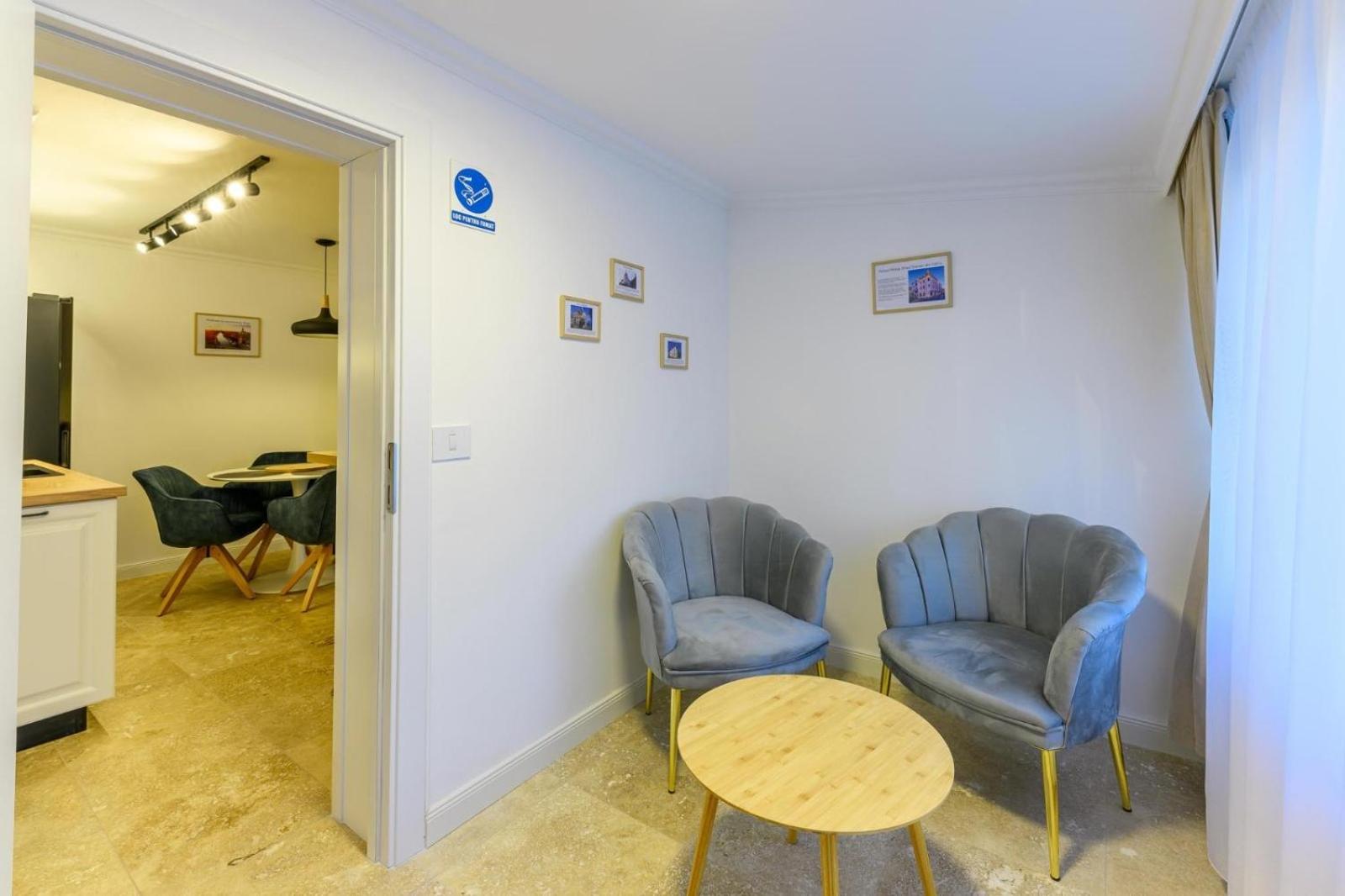 Five Stars Apartment ทิมิชัวรา ภายนอก รูปภาพ